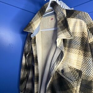 Levi's Men's Checkered Sherpa Jacket - Black and Cream